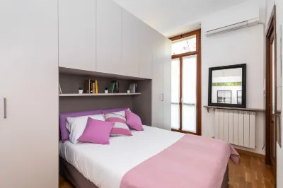Nice and Cozy Apartment in Crocetta فنادق في 