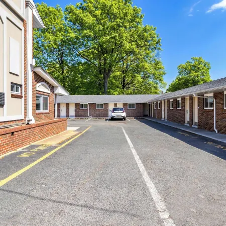 Americas Best Value Inn Avenel Woodbridge