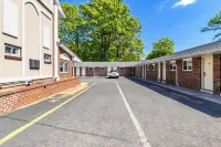 Americas Best Value Inn Avenel Woodbridge - Motels