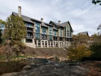 Grand Bohemian Lodge Greenville, Autograph Collection Hotels near West End