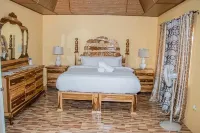 Blue Berry Hills Villa Hotel di Discovery Bay