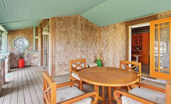 Avonlea Forest Hill Cottages