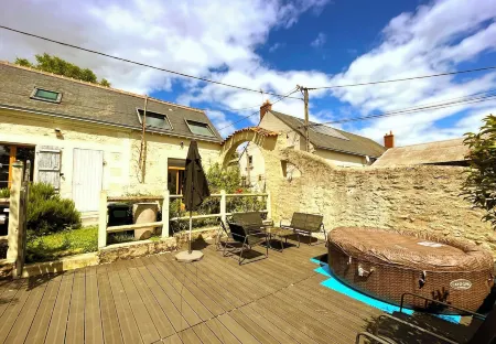 Gîte Familial - l'Arche Отели в г. Канде-Сюр-Бёврон