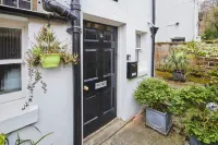Host & Stay - Scoresby Place Hotels in Sneaton