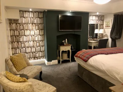 Westwood House Hotels in Winterbourne Abbas