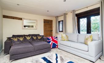 Country Home with Tennis Court & Hot Tub