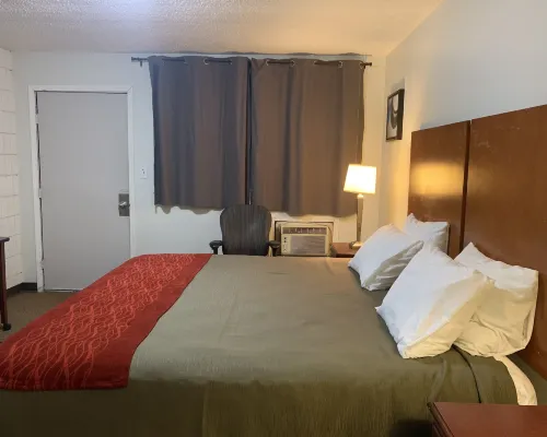 Franklin Motel Hotels in Assiniboia