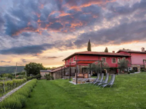 TouristFarm - Apartments "RED FAIRYTALE" Hotels in Koper