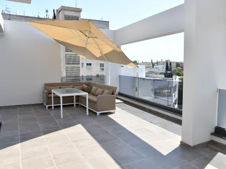 Baz Tower Отели в г. Никосия