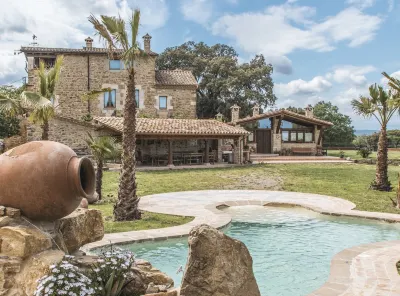 Mas Tulsà Casa Rural Girona Hotel a 