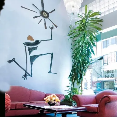 Americana Hotel