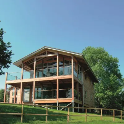 Apple Tree Lodges Hotels near Great cornard, historic oak