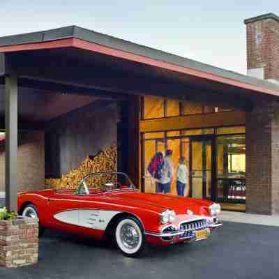 Lake House at High Peaks Resort Hotel Exterior