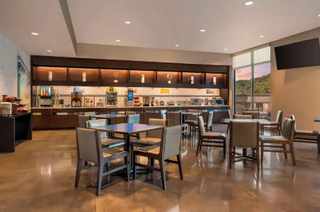 GLo Best Western Asheville Tunnel Road