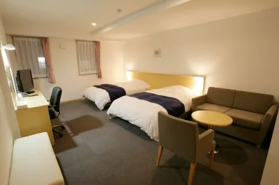 Makurazaki Station Hotel 「日本最南端の終著・始発駅 枕崎」燈台モニュメント附近的飯店