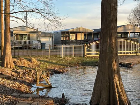 Come and relax at the Refuge at beautiful Reelfoot Lake!