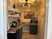 #5 Bright kitchenette apartment in scenic Torrey