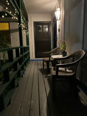 Private Room on Serene Property in Hilo Hotels near Imiloa Astronomy Center