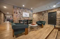 Kitchenette, Smart TV and Outdoor Pool View - Cozy Retreat Hotels in Terra Alta