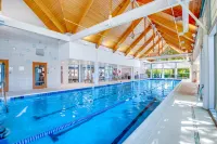 Bear Trap Dunes house w/ golf on-site, fireplace, basketball court, shared sauna