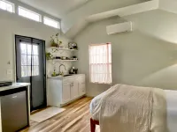 Peaceful Backyard and Convenient Kitchenette - Charming Cozy Haven Hotels in East Austin