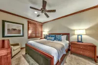 Unobstructed Views and High-End Grill - Exquisite Lakefront Haven