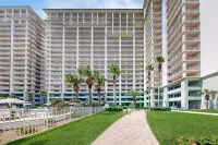 Attractive and Convenient Home w/Gulf Views, Shared Hot Tub & Pool, Free WiFi Hotels in Baldwin County