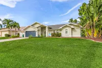 Heated Pool and Private Beach - Stunning Family Oasis