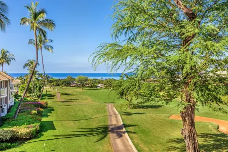 Scenic Golf Course Views and Resort Amenities - Luxurious Tropical Haven Отели рядом с достопримечательностью «Ahihi-Kinau Natural Area Reserve»