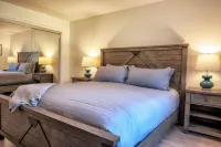 Expansive Land and Hot Tub Bliss - Enchanting Coastal Retreat Hotels near Navarro Point Preserve and Scenic Trail