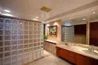 Ocean View Condo with Tropical Gardens and Pool Access - Elegant Oasis