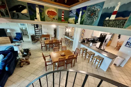 Full Oceanfront View and Access to Pool and Hot Tub - Stunning Coastal Retreat