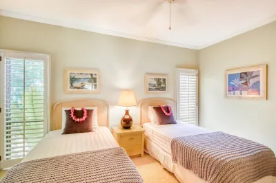 Relaxing condo with WiFi, gorgeous ocean views, shared pool, & more