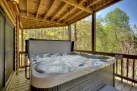 Fire Pit, Hot Tub and Game Room Retreat - Idyllic Serenity