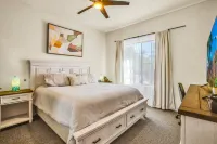 Access to Sparkling Pools and Hot Tubs - Charming Villa Retreat Hotels in La Quinta
