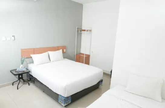 Heya Costel Syariah Hotel dekat Kota Metropolitan