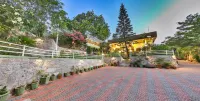 Hari Niwas - A Boutique Garden Resort Mount Abu - Bergblick