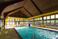 Spacious Lodge with Game Room and Resort Access - Charming Family Retreat
