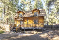 Basecamp Cabin: Log Cabin Near Trails Central to Grand Canyon Sedona Williams