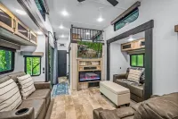 Spacious Deck and Cozy Fire Pit - Inviting Glamper Escape Hotels in DeKalb County