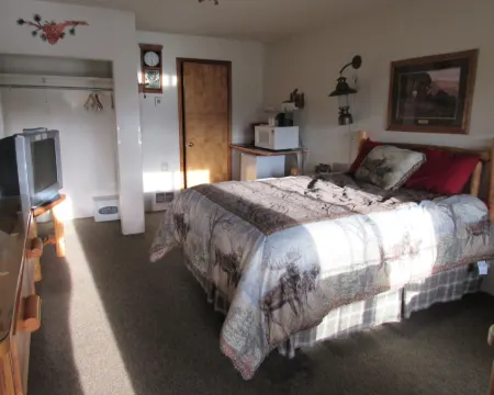 The Woodsman Country Lodge Hotels in Crescent