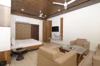 Hotel Razia Inn Hotels near Lotus Pond