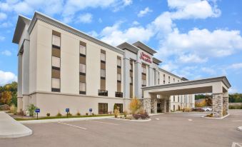 Hampton Inn & Suites Alliance
