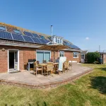 Beach House for 10 with Hot Tub & Garden
