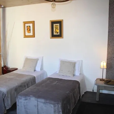 Une Chambre en Ville