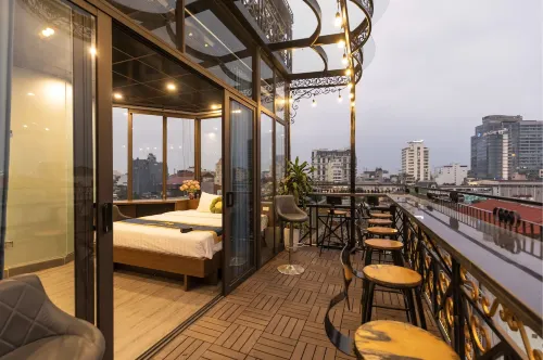 Light House & Rooftop - bar