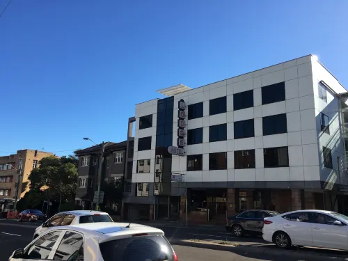 Edgecliff Lodge Motel