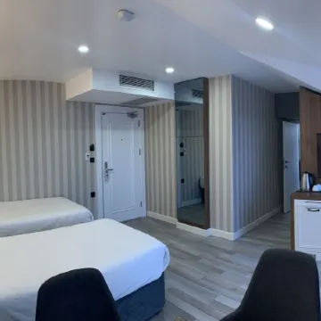 White Golden Suite Hotel