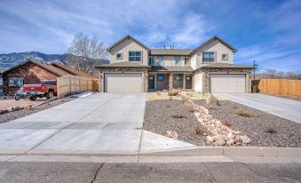 4Bd Pikes Peak Views Minutes to Hiking & Dining