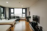 Sancheong Korean Medicine Family Hotel - Parkplatz